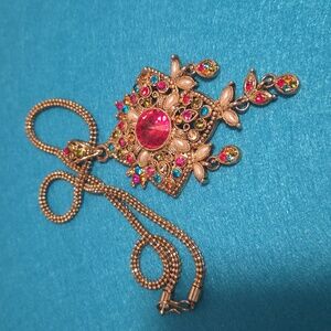 Multi colour necklace